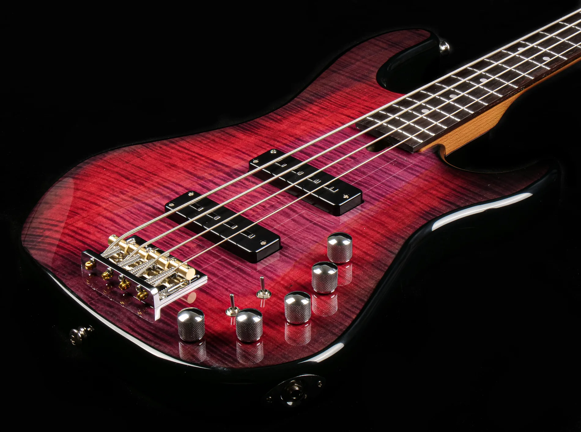 JB421-SMT-OSR in Nebula finish, figured finish and control detail