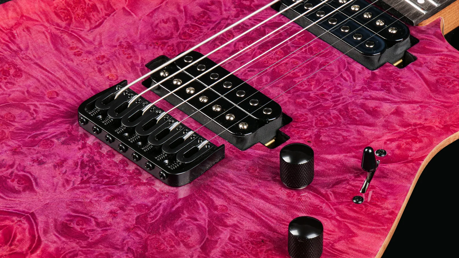 ST247-BM-OR in Sakura Mist finish, figured finish and control detail